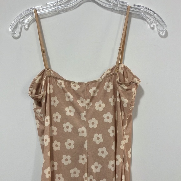 Tan Flower Dress-OS! - Picture 8 of 11